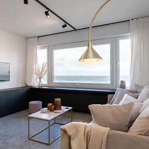 Modern Design Flat With A Stunning View Over , Oostende België